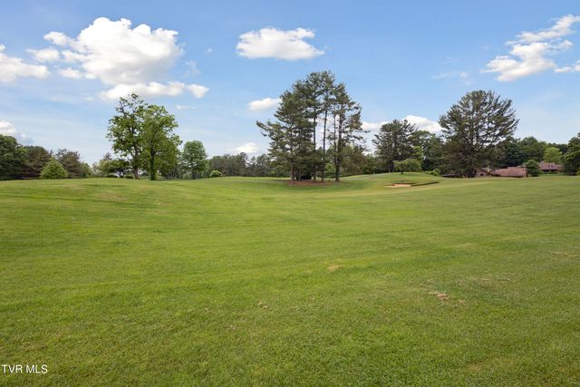 72 Fairway Drive, Bristol, TN 37620