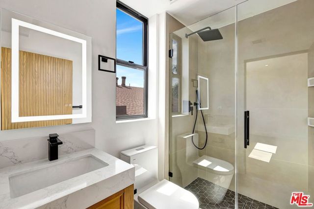 4329 Radford Avenue 2, Studio City, CA 91604