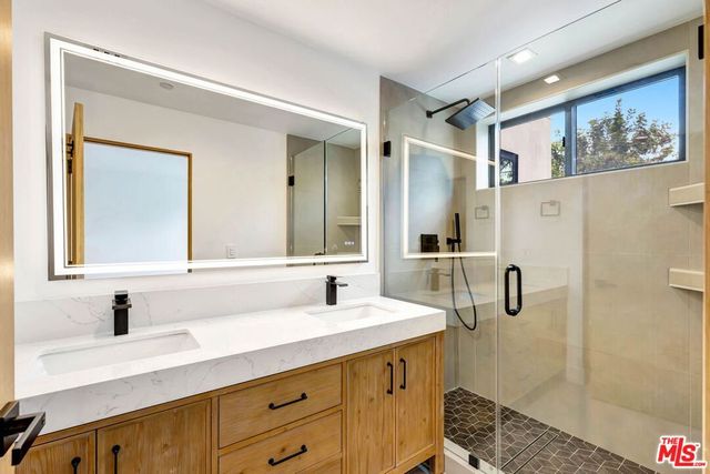 4329 Radford Avenue 2, Studio City, CA 91604