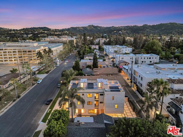 4329 Radford Avenue 2, Studio City, CA 91604