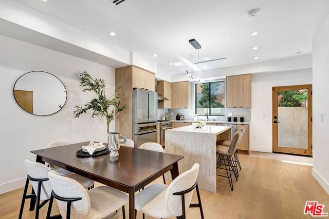 4329 Radford Avenue 2, Studio City, CA 91604