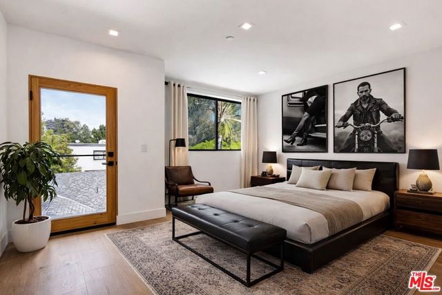 4329 Radford Avenue 2, Studio City, CA 91604