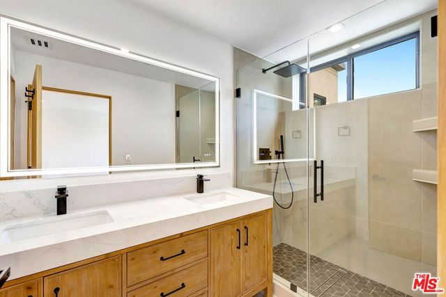 4329 Radford Avenue 2, Studio City, CA 91604