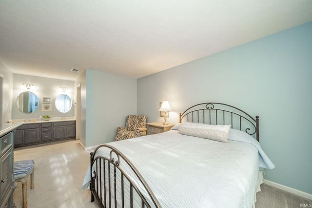 7689 Willow Ridge, Fishers, IN 46038