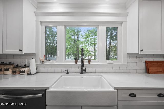 4 Friar Lane, Manalapan, NJ 07726