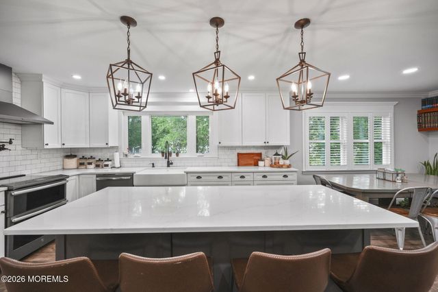 4 Friar Lane, Manalapan, NJ 07726