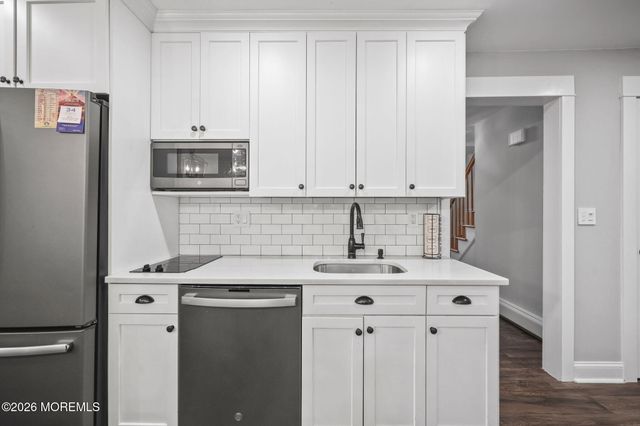 4 Friar Lane, Manalapan, NJ 07726