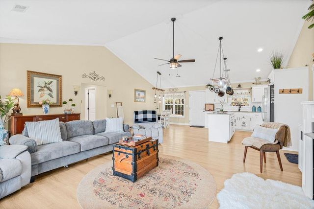 4382 Watermill Rd., Mullins, SC 29574