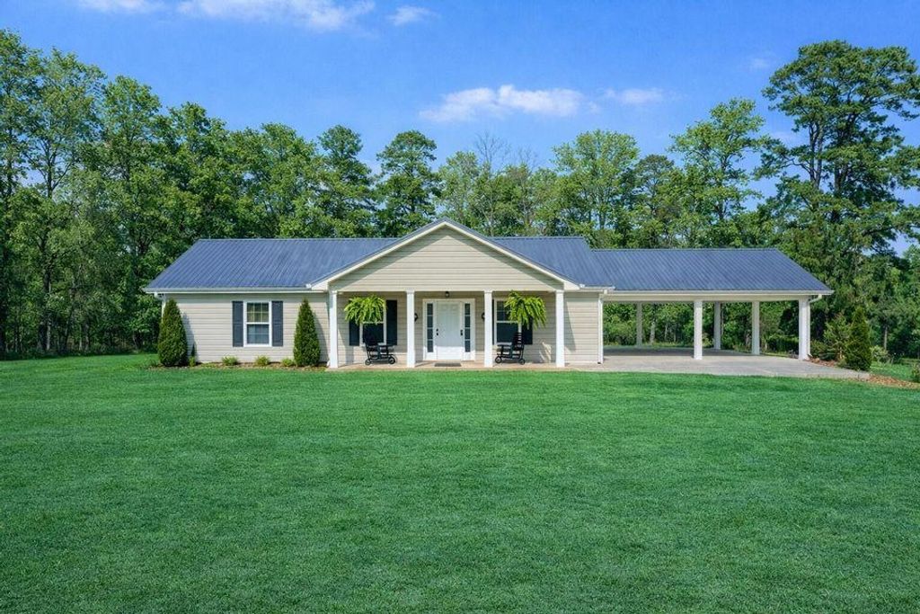 4382 Watermill Rd., Mullins, SC 29574