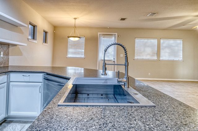 21615 Dion, San Antonio, TX 78258