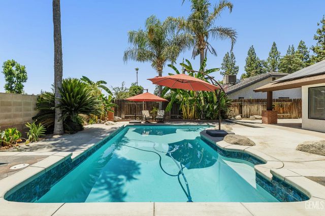 6901 inwood dr, Bakersfield, CA 93309