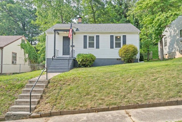 66 Forest Hill AVE, Roanoke, VA 24012