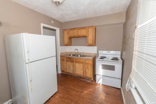 760 S Edison Avenue, South Bend, IN 46619
