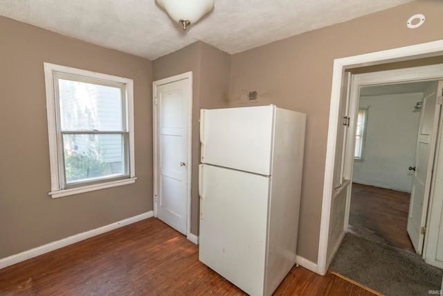 760 S Edison Avenue, South Bend, IN 46619