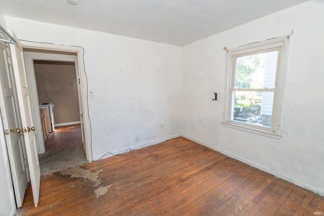 760 S Edison Avenue, South Bend, IN 46619