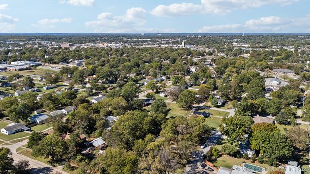 923 N Seminole Avenue, Claremore, OK 74017