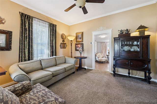 923 N Seminole Avenue, Claremore, OK 74017