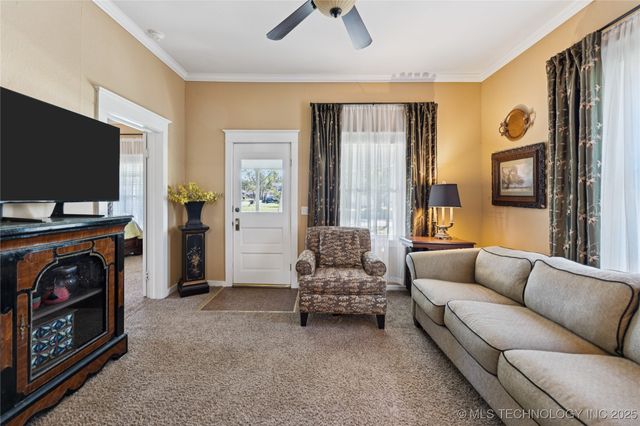 923 N Seminole Avenue, Claremore, OK 74017