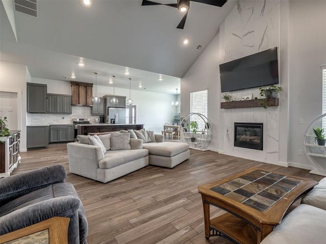 1300 Maverick Pass, Piedmont, OK 73078
