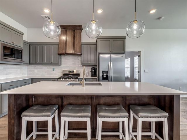 1300 Maverick Pass, Piedmont, OK 73078