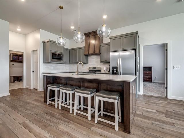 1300 Maverick Pass, Piedmont, OK 73078