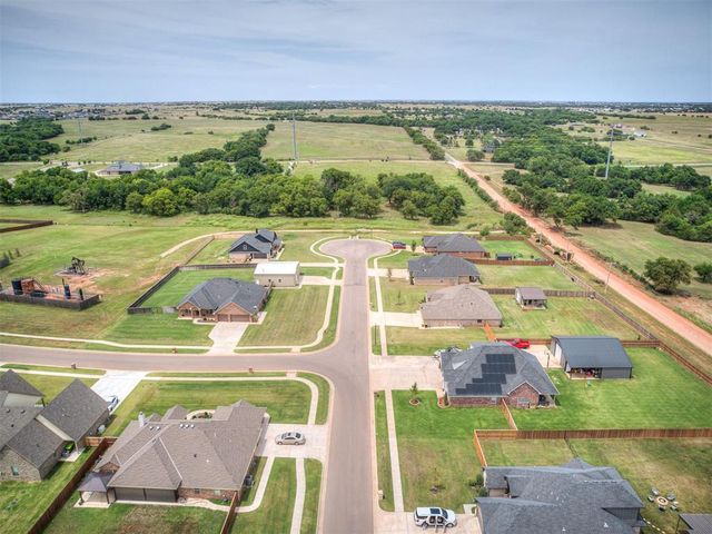 1300 Maverick Pass, Piedmont, OK 73078