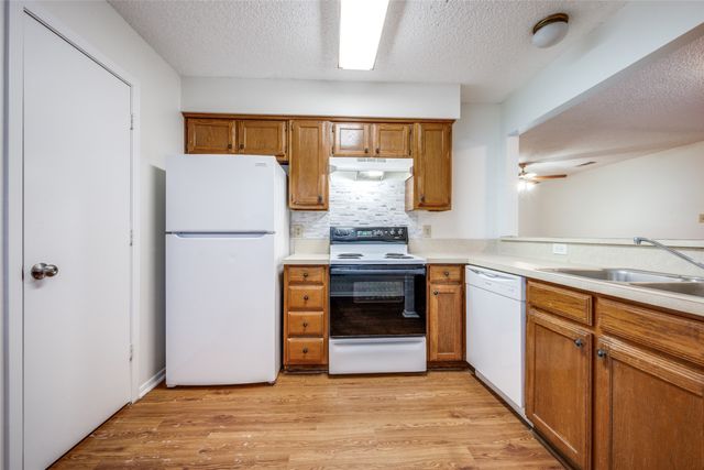 329 Casie Court, Denton, TX 76207