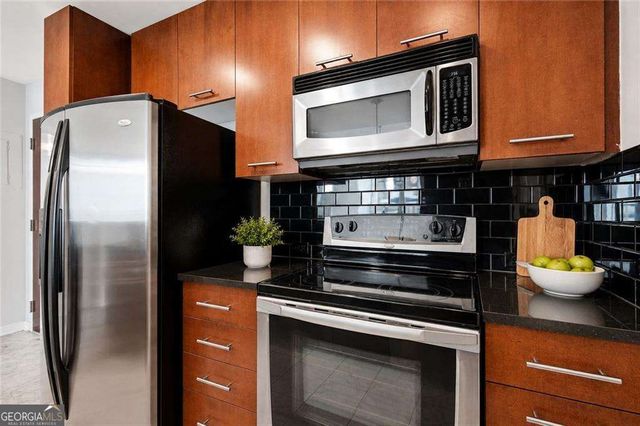 3324 Peachtree Road NE 814, Atlanta, GA 30326