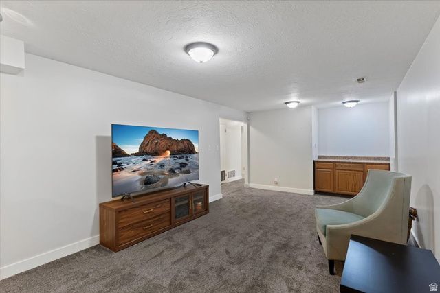 284 N 100 E, North Salt Lake, UT 84054