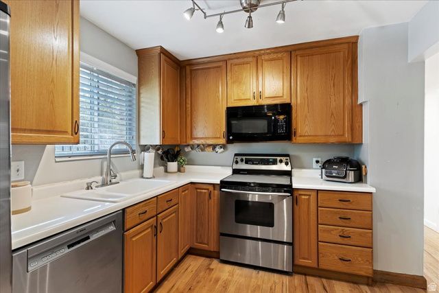 284 N 100 E, North Salt Lake, UT 84054