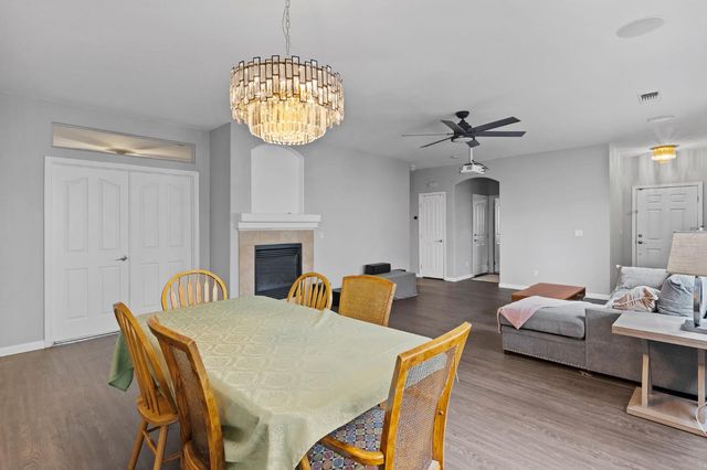 320 Arnold Gamble Cir, Sacramento, CA 95835