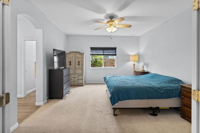 320 Arnold Gamble Cir, Sacramento, CA 95835