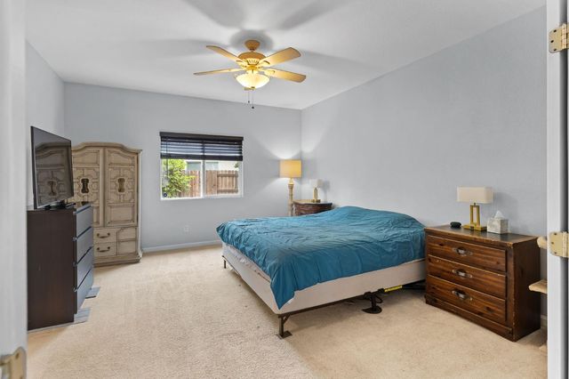 320 Arnold Gamble Cir, Sacramento, CA 95835