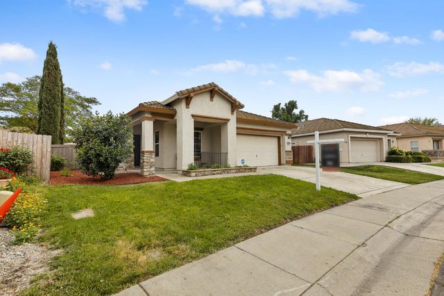 320 Arnold Gamble Cir, Sacramento, CA 95835
