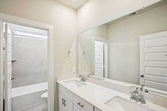 2171 Boardwalk Lane, Kemah, TX 77565