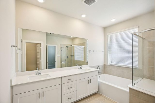 2171 Boardwalk Lane, Kemah, TX 77565