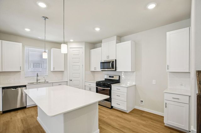 2171 Boardwalk Lane, Kemah, TX 77565