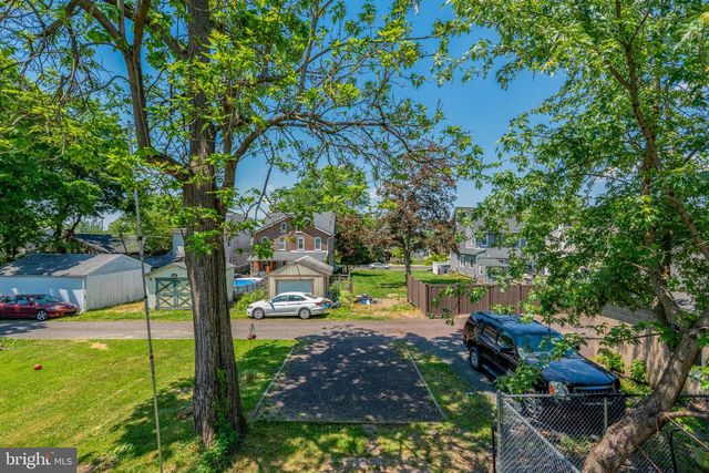 314 W MONTGOMERY AVE, North Wales, PA 19454
