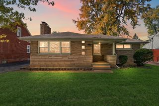 8210 Northcote Avenue, Munster, IN 46321