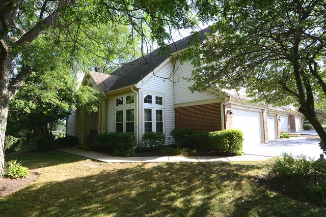 1633 Penny Lane, Crystal Lake, IL 60014