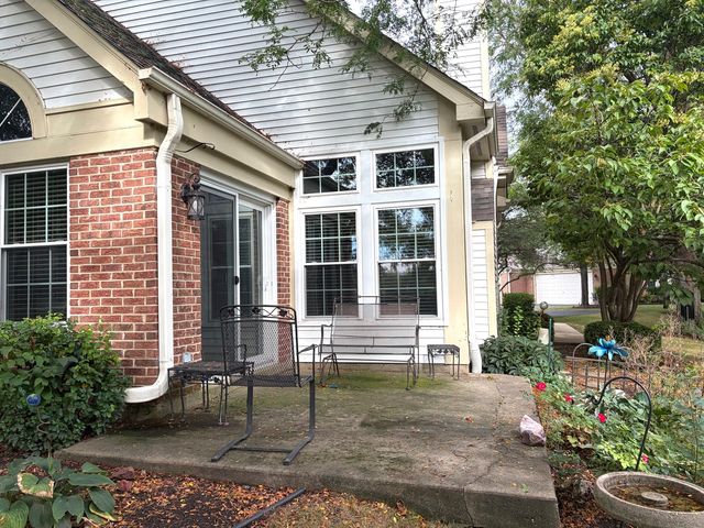 1633 Penny Lane, Crystal Lake, IL 60014