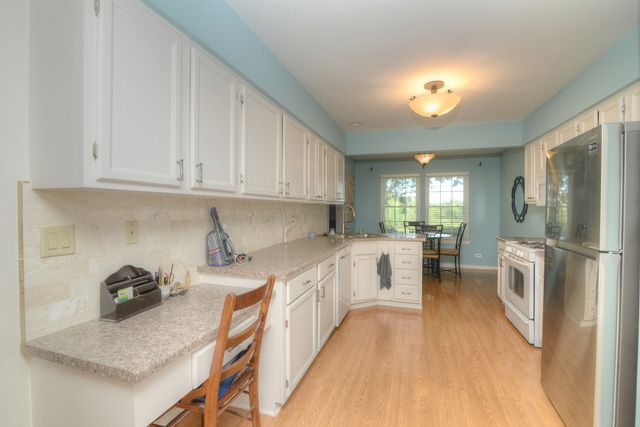 1633 Penny Lane, Crystal Lake, IL 60014