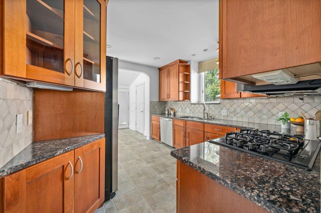 179 N Cassingham Road, Columbus, OH 43209