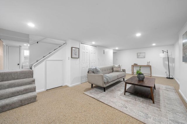 179 N Cassingham Road, Columbus, OH 43209