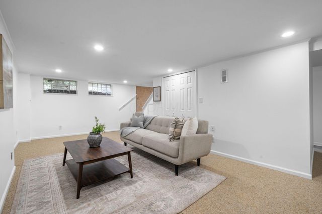 179 N Cassingham Road, Columbus, OH 43209
