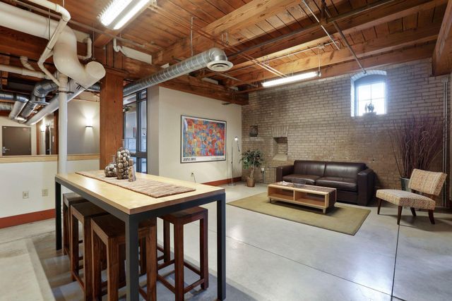 127 5th Street NE G04, Minneapolis, MN 55413