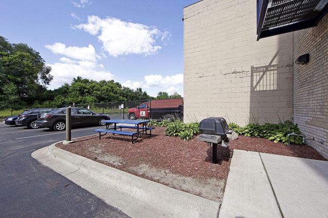 127 5th Street NE G04, Minneapolis, MN 55413