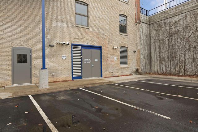 127 5th Street NE G04, Minneapolis, MN 55413