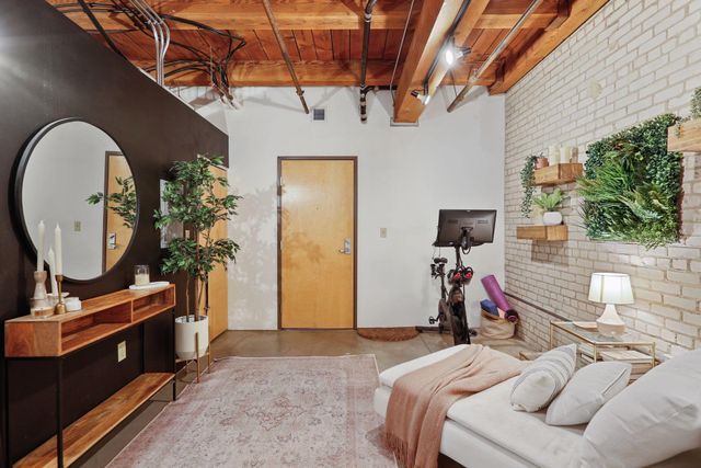 127 5th Street NE G04, Minneapolis, MN 55413