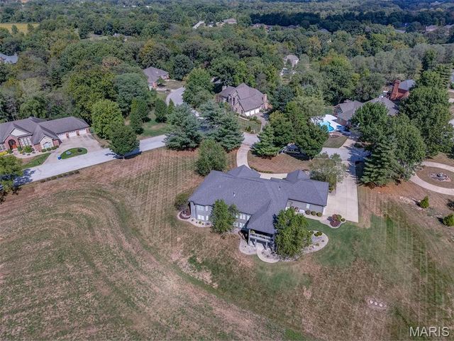 4715 Richland Woods Court, Alton, IL 62002